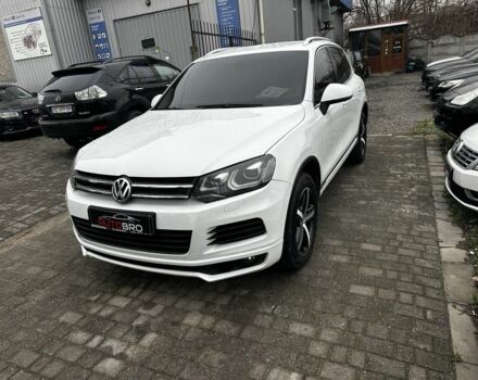 Білий Фольксваген Туарег, об'ємом двигуна 3 л та пробігом 258 тис. км за 16999 $, фото 1 на Automoto.ua