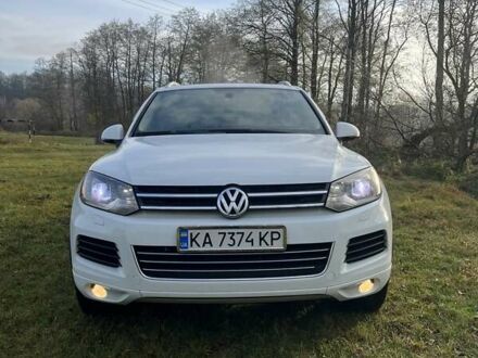 Фольксваген Туарег 2012 в Чернигове на Automoto.ua Белый Фольксваген Туарег, объемом двигателя 3.6 л и пробегом 272 тыс. км за 17500 $, фото 1 на Automoto.ua