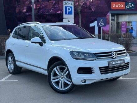 Белый Фольксваген Туарег, объемом двигателя 2.97 л и пробегом 208 тыс. км за 18490 $, фото 1 на Automoto.ua