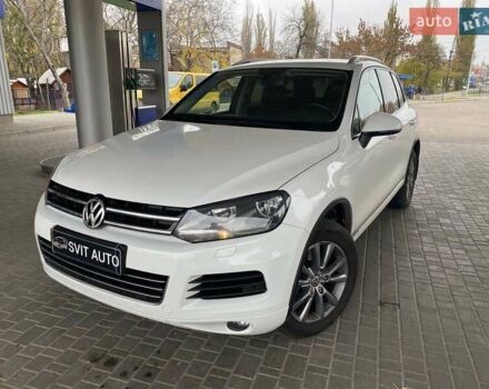 Белый Фольксваген Туарег, объемом двигателя 2.97 л и пробегом 209 тыс. км за 18000 $, фото 1 на Automoto.ua