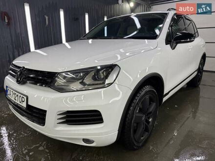 Білий Фольксваген Туарег, об'ємом двигуна 2.97 л та пробігом 370 тис. км за 15499 $, фото 1 на Automoto.ua