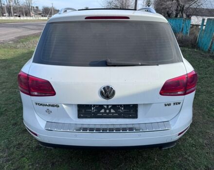 Білий Фольксваген Туарег, об'ємом двигуна 3 л та пробігом 247 тис. км за 20000 $, фото 1 на Automoto.ua