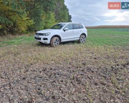 Белый Фольксваген Туарег, объемом двигателя 2.97 л и пробегом 239 тыс. км за 22000 $, фото 1 на Automoto.ua