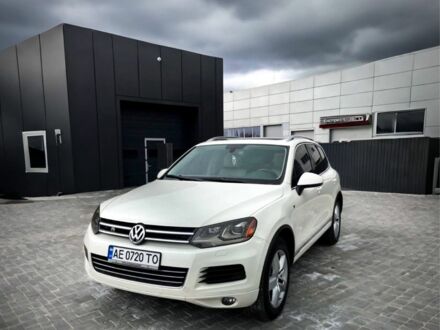 Фольксваген Туарег 2012 в Кривом Роге на Automoto.ua Белый Фольксваген Туарег, объемом двигателя 3 л и пробегом 225 тыс. км за 17900 $, фото 1 на Automoto.ua