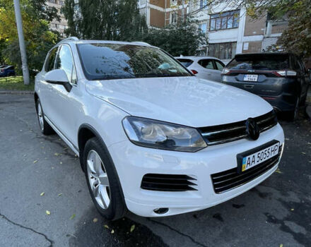 Білий Фольксваген Туарег, об'ємом двигуна 2.97 л та пробігом 152 тис. км за 19500 $, фото 1 на Automoto.ua