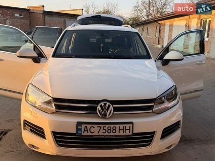 Белый Фольксваген Туарег, объемом двигателя 2.97 л и пробегом 283 тыс. км за 19400 $, фото 1 на Automoto.ua