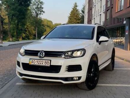 Білий Фольксваген Туарег, об'ємом двигуна 2.97 л та пробігом 140 тис. км за 26000 $, фото 1 на Automoto.ua