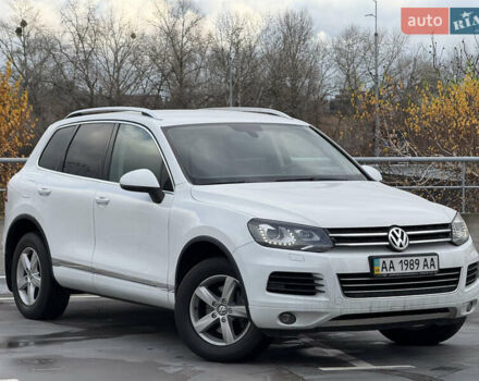 Белый Фольксваген Туарег, объемом двигателя 2.97 л и пробегом 329 тыс. км за 17800 $, фото 1 на Automoto.ua