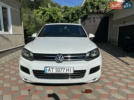 Белый Фольксваген Туарег, объемом двигателя 2.97 л и пробегом 245 тыс. км за 19500 $, фото 1 на Automoto.ua