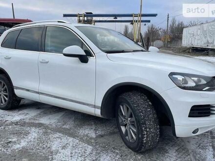 Фольксваген Туарег 2013 в Николаеве на Automoto.ua Белый Фольксваген Туарег, объемом двигателя 3 л и пробегом 261 тыс. км за 25000 $, фото 1 на Automoto.ua