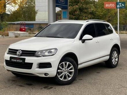 Белый Фольксваген Туарег, объемом двигателя 2.98 л и пробегом 258 тыс. км за 22499 $, фото 1 на Automoto.ua
