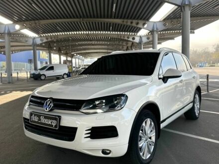 Білий Фольксваген Туарег, об'ємом двигуна 0 л та пробігом 293 тис. км за 14300 $, фото 1 на Automoto.ua