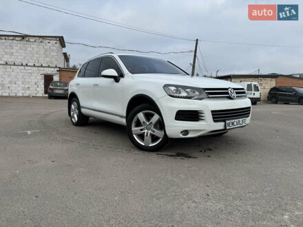 Фольксваген Туарег 2014 в Ирпене на Automoto.ua Белый Фольксваген Туарег, объемом двигателя 3 л и пробегом 370 тыс. км за 18500 $, фото 1 на Automoto.ua
