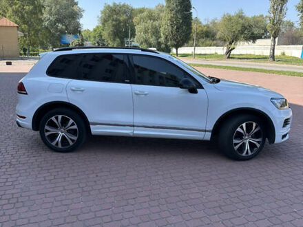 Фольксваген Туарег 2014 в Днепре (Днепропетровске) на Automoto.ua Белый Фольксваген Туарег, объемом двигателя 2.97 л и пробегом 106 тыс. км за 26500 $, фото 1 на Automoto.ua