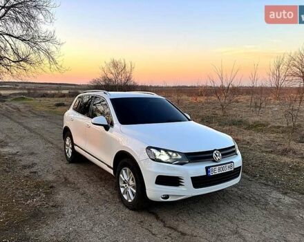 Білий Фольксваген Туарег, об'ємом двигуна 3 л та пробігом 250 тис. км за 20000 $, фото 1 на Automoto.ua