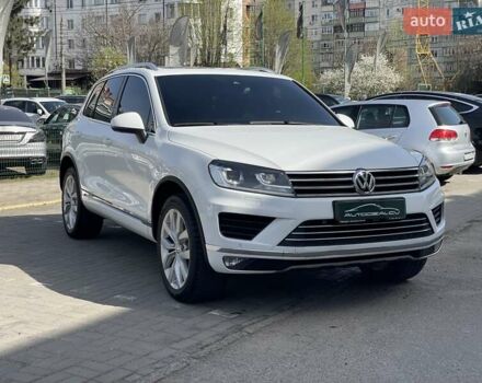 Білий Фольксваген Туарег, об'ємом двигуна 2.97 л та пробігом 228 тис. км за 24500 $, фото 1 на Automoto.ua