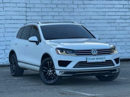 Белый Фольксваген Туарег, объемом двигателя 3.6 л и пробегом 240 тыс. км за 18500 $, фото 1 на Automoto.ua