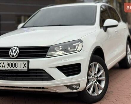 Белый Фольксваген Туарег, объемом двигателя 2.97 л и пробегом 206 тыс. км за 24900 $, фото 1 на Automoto.ua