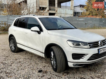 Білий Фольксваген Туарег, об'ємом двигуна 3 л та пробігом 199 тис. км за 35500 $, фото 1 на Automoto.ua