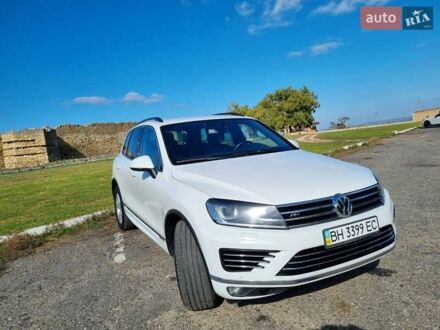 Фольксваген Туарег 2015 в Белгород-Днестровском на Automoto.ua Белый Фольксваген Туарег, объемом двигателя 2.97 л и пробегом 230 тыс. км за 30000 $, фото 1 на Automoto.ua