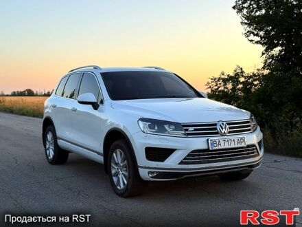Фольксваген Туарег 2015 у Кропивницькому (Кіровограді) на Automoto.ua Білий Фольксваген Туарег, об'ємом двигуна 3 л та пробігом 313 тис. км за 26500 $, фото 1 на Automoto.ua