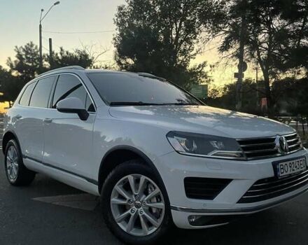 Белый Фольксваген Туарег, объемом двигателя 2.97 л и пробегом 208 тыс. км за 21800 $, фото 1 на Automoto.ua
