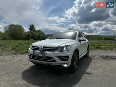 Белый Фольксваген Туарег, объемом двигателя 2.97 л и пробегом 222 тыс. км за 26300 $, фото 1 на Automoto.ua