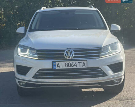 Білий Фольксваген Туарег, об'ємом двигуна 2.97 л та пробігом 264 тис. км за 27999 $, фото 1 на Automoto.ua