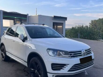 Фольксваген Туарег 2016 у Житомирі на Automoto.ua Білий Фольксваген Туарег, об'ємом двигуна 3 л та пробігом 81 тис. км за 15550 $, фото 1 на Automoto.ua