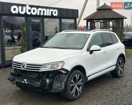 Білий Фольксваген Туарег, об'ємом двигуна 3.6 л та пробігом 248 тис. км за 12900 $, фото 1 на Automoto.ua