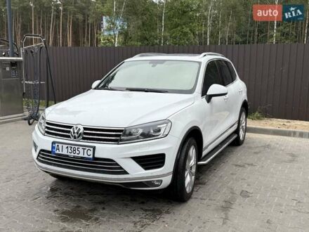 Белый Фольксваген Туарег, объемом двигателя 2.97 л и пробегом 216 тыс. км за 28900 $, фото 1 на Automoto.ua