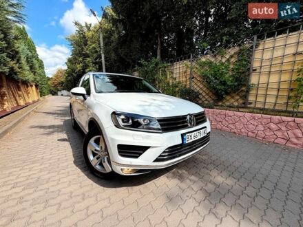Білий Фольксваген Туарег, об'ємом двигуна 2.97 л та пробігом 236 тис. км за 24900 $, фото 1 на Automoto.ua