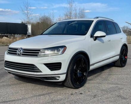 Белый Фольксваген Туарег, объемом двигателя 0 л и пробегом 31 тыс. км за 16000 $, фото 1 на Automoto.ua