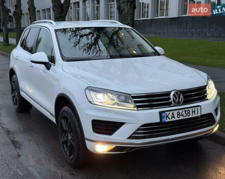 Белый Фольксваген Туарег, объемом двигателя 2.97 л и пробегом 147 тыс. км за 36900 $, фото 1 на Automoto.ua