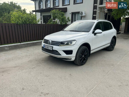 Белый Фольксваген Туарег, объемом двигателя 2.97 л и пробегом 292 тыс. км за 29900 $, фото 1 на Automoto.ua