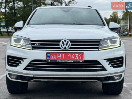 Білий Фольксваген Туарег, об'ємом двигуна 3 л та пробігом 192 тис. км за 31000 $, фото 1 на Automoto.ua