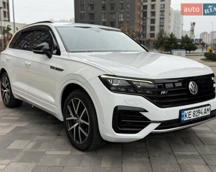 Белый Фольксваген Туарег, объемом двигателя 3 л и пробегом 151 тыс. км за 45700 $, фото 1 на Automoto.ua