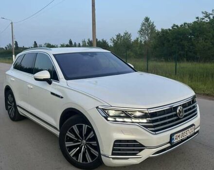 Білий Фольксваген Туарег, об'ємом двигуна 2.97 л та пробігом 250 тис. км за 40500 $, фото 1 на Automoto.ua