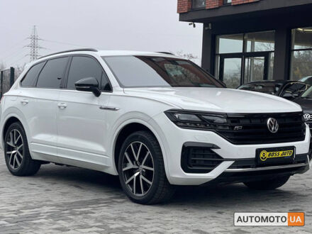 Фольксваген Туарег 2018 у Чернівцях на Automoto.ua Білий Фольксваген Туарег, об'ємом двигуна 3 л та пробігом 207 тис. км за 44500 $, фото 1 на Automoto.ua