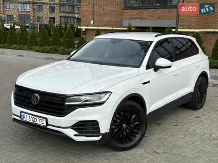 Фольксваген Туарег 2018 у Житомирі на Automoto.ua Білий Фольксваген Туарег, об'ємом двигуна 3 л та пробігом 114 тис. км за 35900 $, фото 1 на Automoto.ua