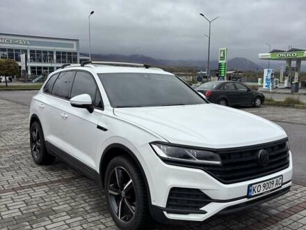 Фольксваген Туарег 2018 в Тячеве на Automoto.ua Белый Фольксваген Туарег, объемом двигателя 2.97 л и пробегом 210 тыс. км за 42000 $, фото 1 на Automoto.ua