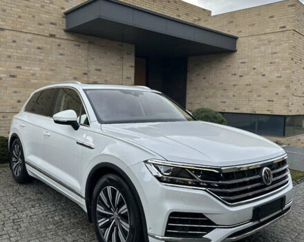 Білий Фольксваген Туарег, об'ємом двигуна 3 л та пробігом 163 тис. км за 43500 $, фото 1 на Automoto.ua