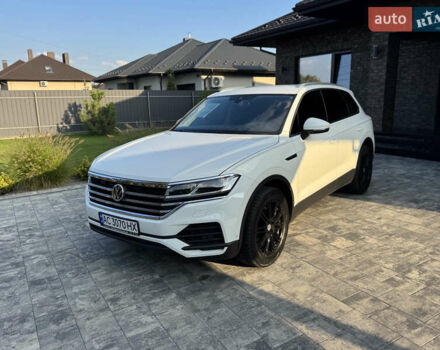 Білий Фольксваген Туарег, об'ємом двигуна 2.99 л та пробігом 122 тис. км за 34500 $, фото 1 на Automoto.ua