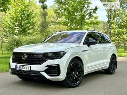 Фольксваген Туарег 2020 в Киеве на Automoto.ua Белый Фольксваген Туарег, объемом двигателя 3 л и пробегом 125 тыс. км за 58900 $, фото 1 на Automoto.ua