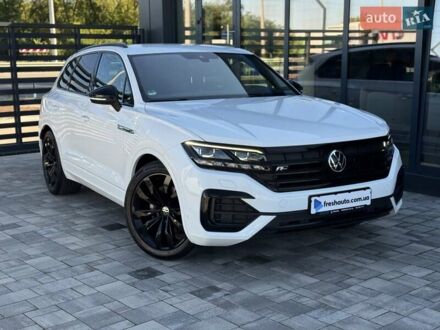 Фольксваген Туарег 2020 в Ровно на Automoto.ua Белый Фольксваген Туарег, объемом двигателя 3 л и пробегом 114 тыс. км за 59900 $, фото 1 на Automoto.ua