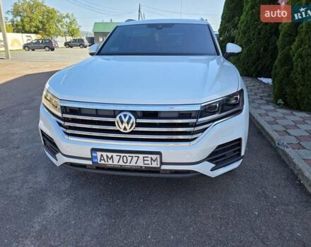 Білий Фольксваген Туарег, об'ємом двигуна 2.99 л та пробігом 128 тис. км за 42000 $, фото 1 на Automoto.ua