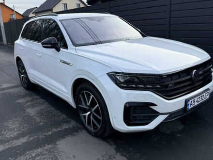 Белый Фольксваген Туарег, объемом двигателя 2.97 л и пробегом 208 тыс. км за 49900 $, фото 1 на Automoto.ua