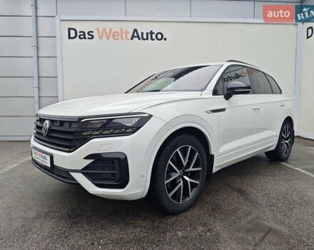 Белый Фольксваген Туарег, объемом двигателя 2.97 л и пробегом 179 тыс. км за 53924 $, фото 1 на Automoto.ua