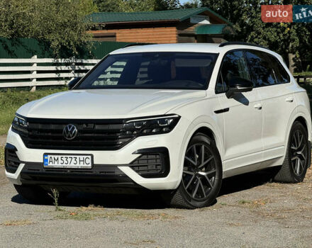 Білий Фольксваген Туарег, об'ємом двигуна 2.97 л та пробігом 135 тис. км за 65700 $, фото 1 на Automoto.ua