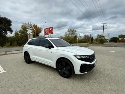 Белый Фольксваген Туарег, объемом двигателя 3 л и пробегом 3 тыс. км за 93000 $, фото 1 на Automoto.ua